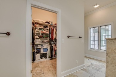 This exceptional three-bedroom, three-bathroom residence - photo 40