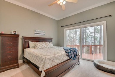 This exceptional three-bedroom, three-bathroom residence - photo 41