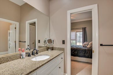 This exceptional three-bedroom, three-bathroom residence - photo 43
