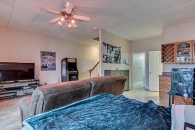 This exceptional three-bedroom, three-bathroom residence - photo 50