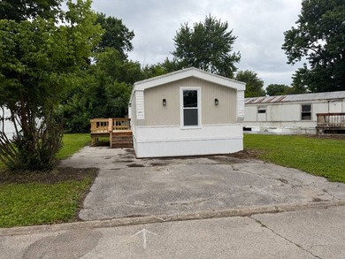 (private lake, pond, creek) Home For Sale in Granite City Illinois