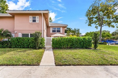 Welcome to a charming quiet townhouse in West Palm Beach - photo 1