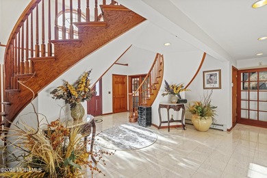 Custom Built 6 Bedroom 5.5 Bath Estate Home on private - photo 13
