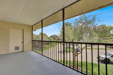 Beautifully updated 2-bedroom, 2-bathroom second-floor condo - photo 24