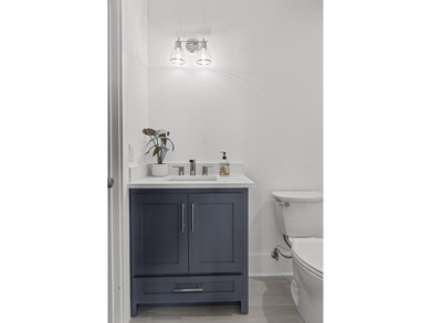 A timeless renovation in the North Central neighborhood of the - photo 26
