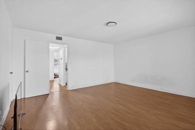 Spacious 4-bedroom, 2.5-bath townhouse ideally located in - photo 27