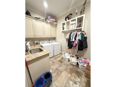 Welcome to 114 Parkside Cove, a home of absolute perfection! - photo 35