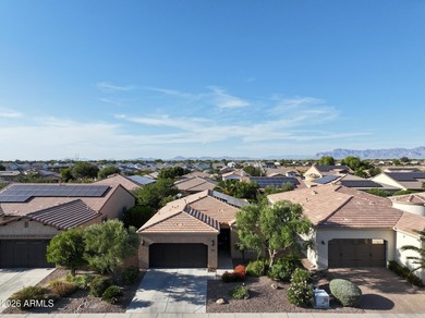 Home being sold furnished! Welcome to this beautifully upgraded - photo 2