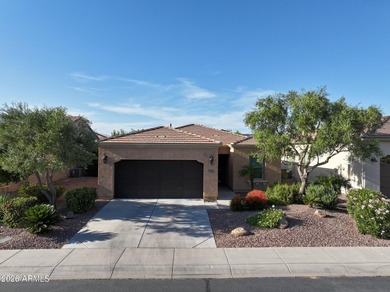 Home being sold furnished! Welcome to this beautifully upgraded - photo 3