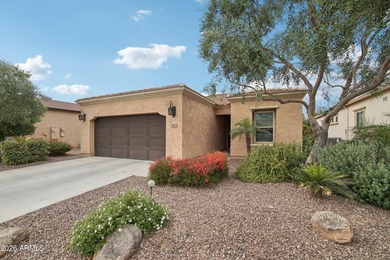 Home being sold furnished! Welcome to this beautifully upgraded - photo 4