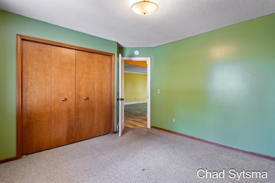 Welcome to Silverleaf! This condo community offers the best of - photo 11