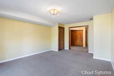 Welcome to Silverleaf! This condo community offers the best of - photo 17