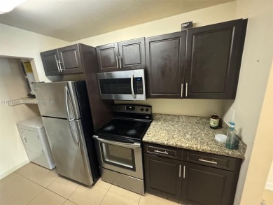 Lake Condo For Sale in Sunrise, Florida