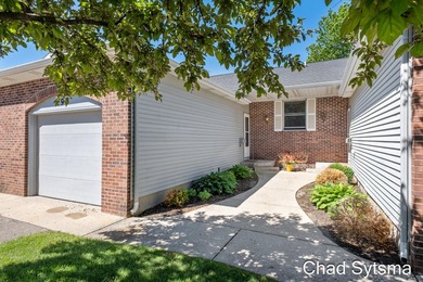 Welcome to Silverleaf! This condo community offers the best of - photo 24