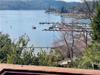 Secluded cabin overlooking Bass Lake on a half-acre lot. - photo 19