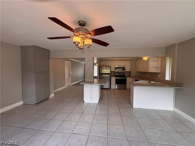 Located on an OVERSIZED GULF ACCESS LOT is this updated, ready - photo 10