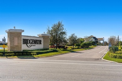 Enjoy waterfront living from this airy 3-bedroom, 4-bath home in - photo 32