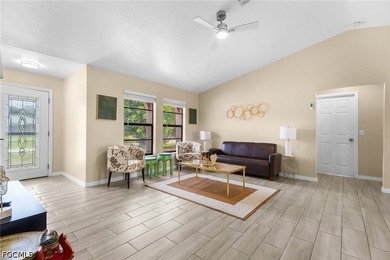 Fresh to the market! Beautiful fully furnished 3-bedroom, 2-bath - photo 10