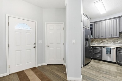 Welcome to this beautifully maintained 3-bedroom, 2-bathroom - photo 3
