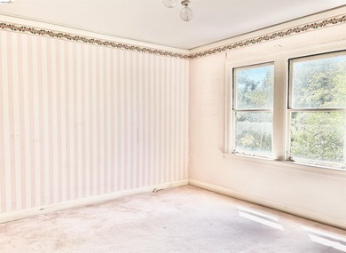 The Ultimate Luxury Canvas: Panoramic Bay Views & Timeless - photo 23
