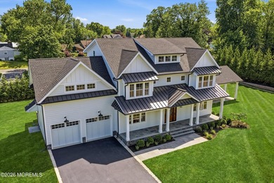 Experience exceptional luxury in this custom-built luxury - photo 2