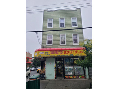 Great investment property located on White Plains Road Wakefield - photo 1