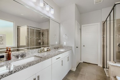 Welcome to this beautifully designed 5-bedroom, 4-bath home in - photo 16