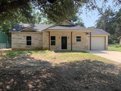 Lake Home For Sale in Frankston, Texas