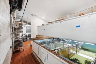 Rare Opportunity to Purchase a Waterfront Restaurant & - photo 21