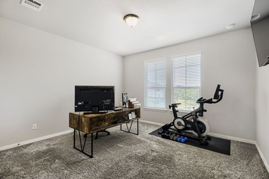Welcome to this beautifully designed 5-bedroom, 4-bath home in - photo 23