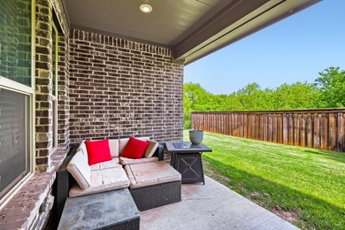 Welcome to this beautifully designed 5-bedroom, 4-bath home in - photo 26