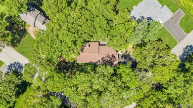 Welcome to 34 Daly Court in Riverhead, a beautiful Ranch-Style - photo 4