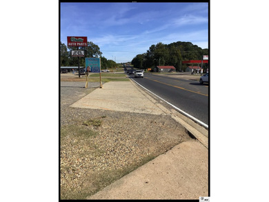 Seize your chance to invest in the heart of Farmerville! This - photo 3