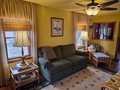 EXPERIENCE THE FEELING OF THE NORTHWOODS JUST OVER THE BORDER IN - photo 10
