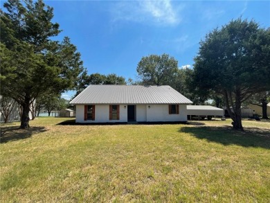 Lake Limestone Home For Sale in Thornton Texas