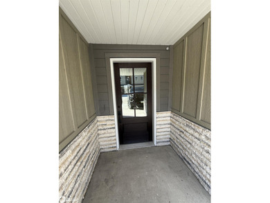 THIS BEAUTIFUL CONDO IS MOVE IN READY! Each thoughtfully - photo 4
