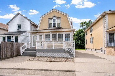 Welcome to this well maintained home, ideally situated on a - photo 1