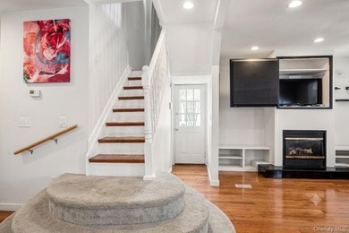 Welcome to this well maintained home, ideally situated on a - photo 4