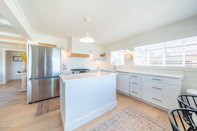Sweeping panoramic ocean views in the heart of Depoe Bay - photo 11