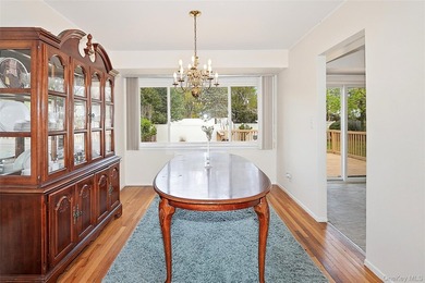 Spacious and well-maintained home offering an open and inviting - photo 11