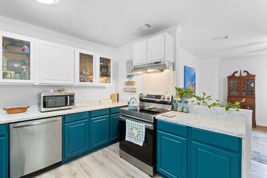 Welcome to this beautifully remodeled home, perfectly nestled - photo 14