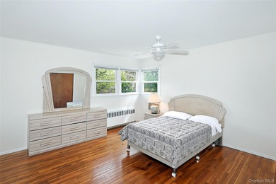 Spacious and well-maintained home offering an open and inviting - photo 19