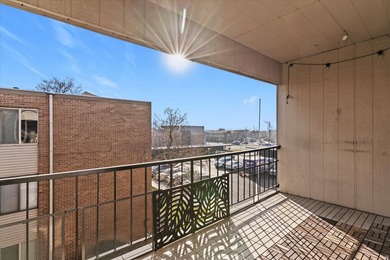 OPEN HOUSE January 24th, 12:00-1:30pm! Beautifully &