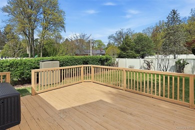 Spacious and well-maintained home offering an open and inviting - photo 29