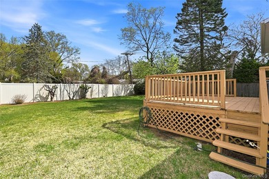 Spacious and well-maintained home offering an open and inviting - photo 32