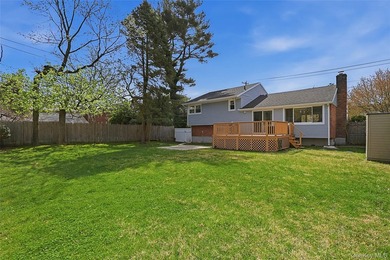 Spacious and well-maintained home offering an open and inviting - photo 34