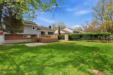 Spacious and well-maintained home offering an open and inviting - photo 35