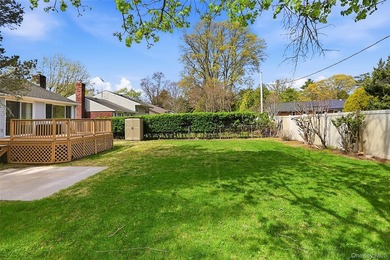 Spacious and well-maintained home offering an open and inviting - photo 36