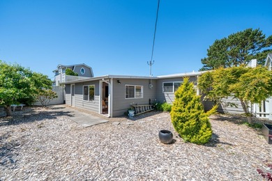Sweeping panoramic ocean views in the heart of Depoe Bay - photo 39