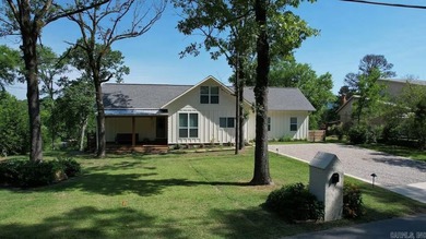 Tucked into a quiet Lake Hamilton cove with 110 feet of deeded - photo 1